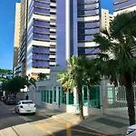 Apartamento Beira Mar 14º Andar Com 2 Quartos